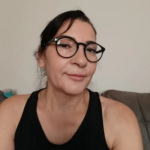 Ayşe B.