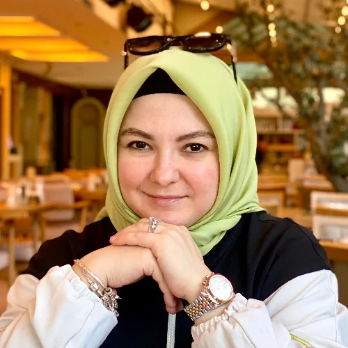 Zehra E.-