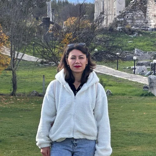 Gonca Ö.