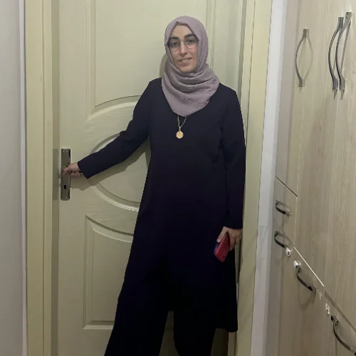Esra G.
