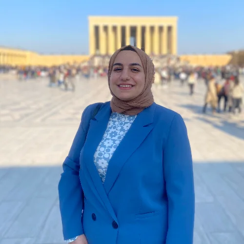 Ayşe Nur K-
