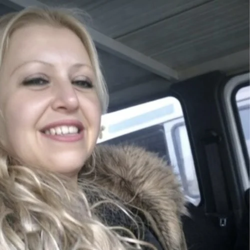 Özlem G.
