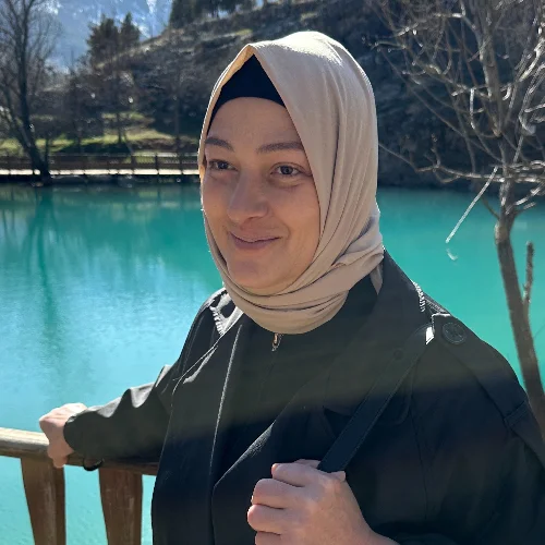 Gamze YEŞİLYURT B.