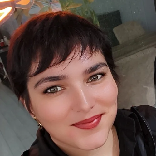 Zeynep E.