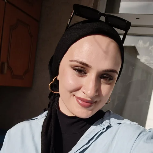 Betül T.-
