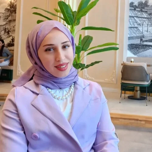 Emine E.