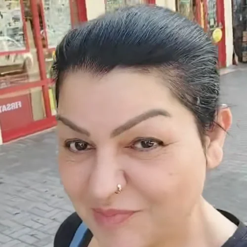 Ayşe E-