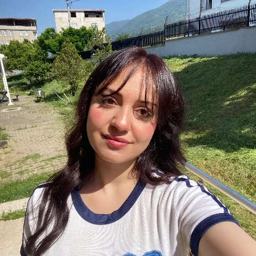 Büşra G.-
