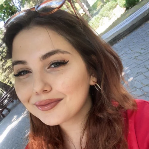 Nur Evşan İ-