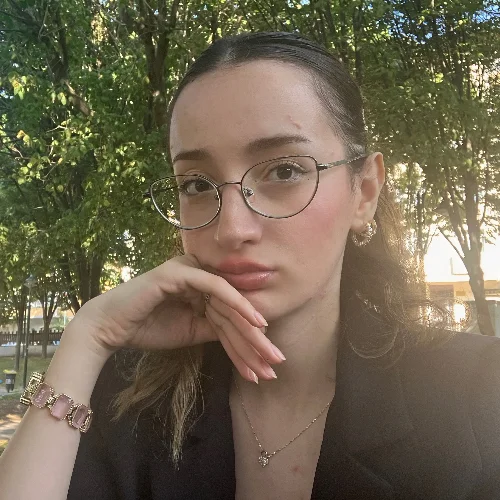 Azra Nur A-