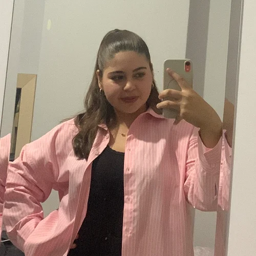 Ayşe Naz S-