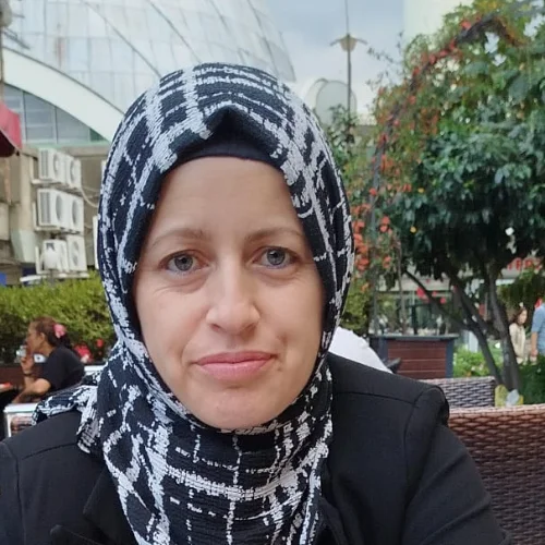 Leyla Ç.-