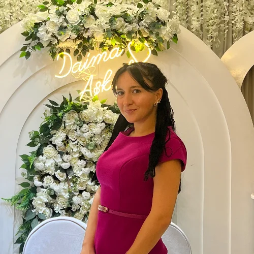 Özge K.-