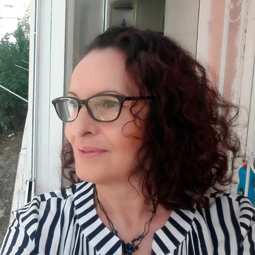 Ayşe K.-