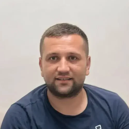 Veysel E.