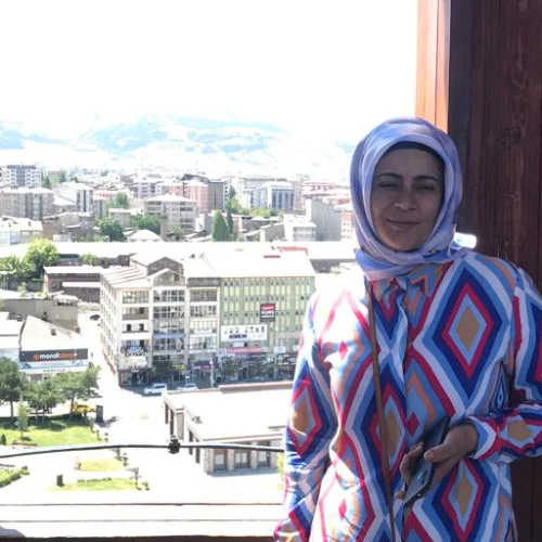Mutlu U-