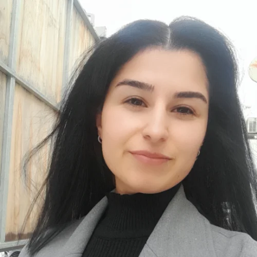 Merve L.