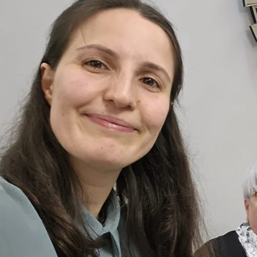 Nur Betül D-