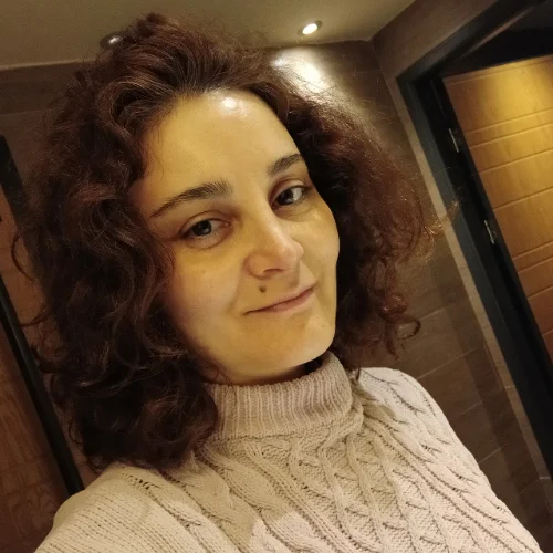 Nisa E.