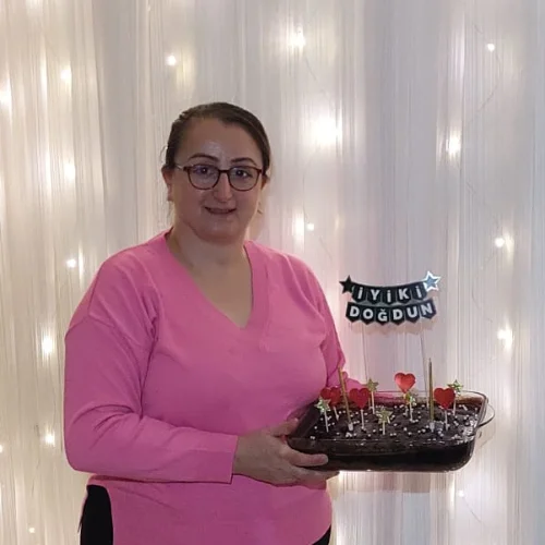 Özlem K.
