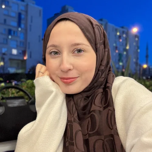 Sude Naz G-