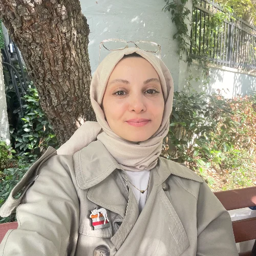Betül T-