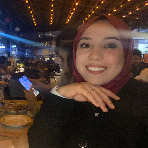 Büşra Ç.-