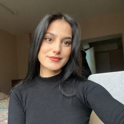 Kübra K.-