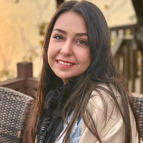 Özge K.