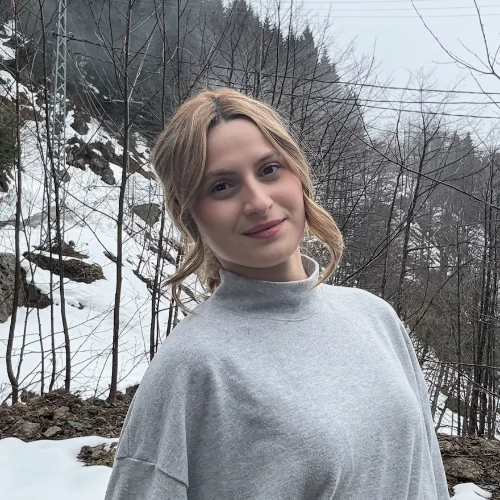 Esra K.