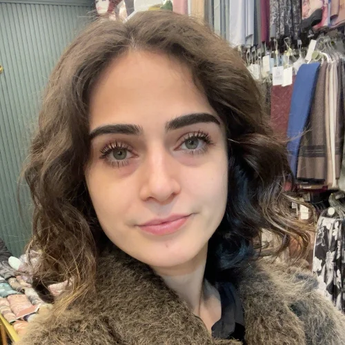 Nur Ü.