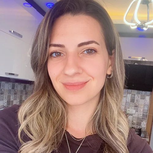 Ayşe A.
