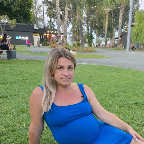 Nataliia E.