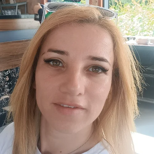 Leyla Ç-