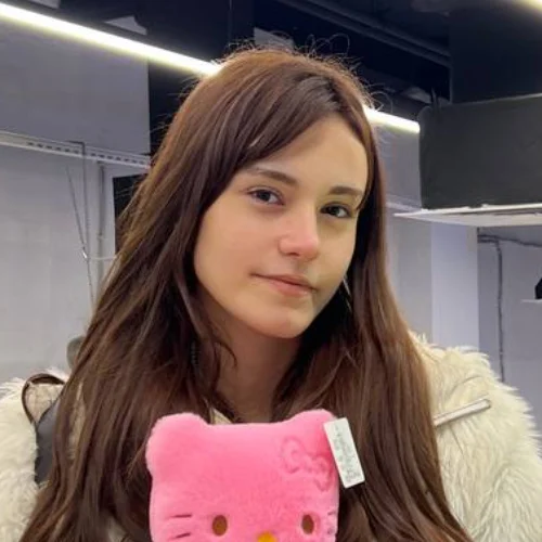 Elif Ezgi B.