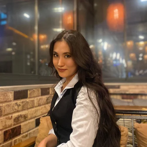 Meryem N.