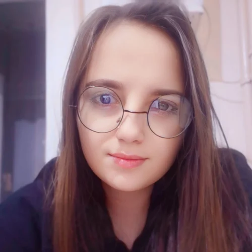 Ayşe K.