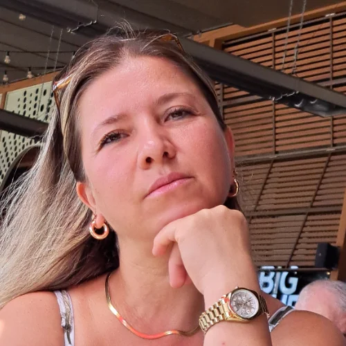 Zeynep Ç-