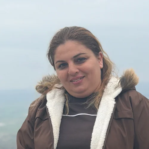 Derya H.