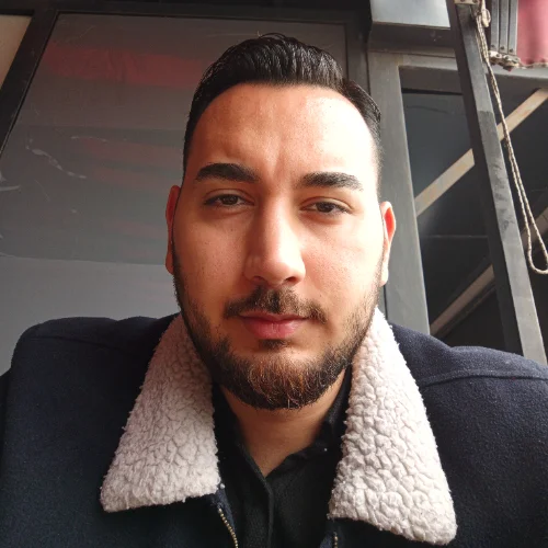 Emre Ö.
