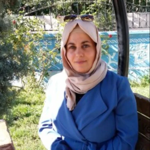 Nejla İ-