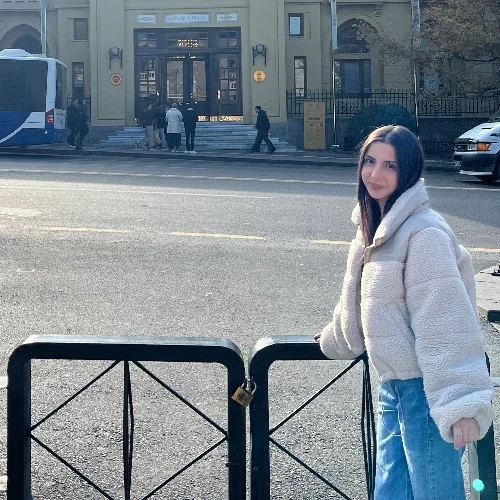 Elif Ş-