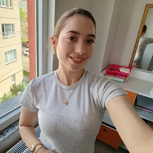 Ayşe B.