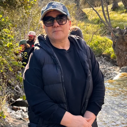 Özlem S.