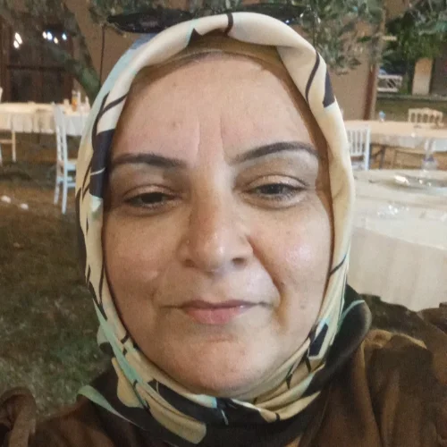 Ayşe K.