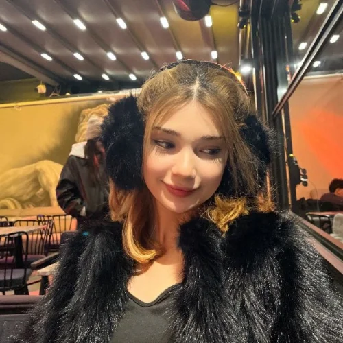 Sinem Su B.