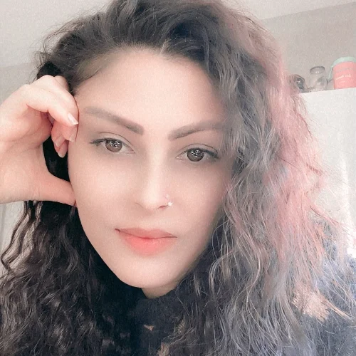 Hatice B.-