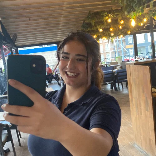Nazlı Y.-