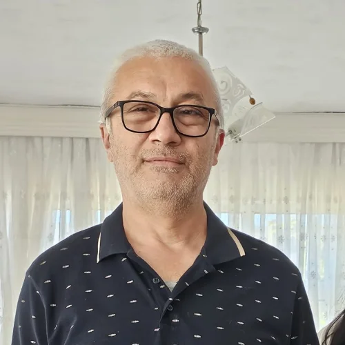 Yaşar E.-