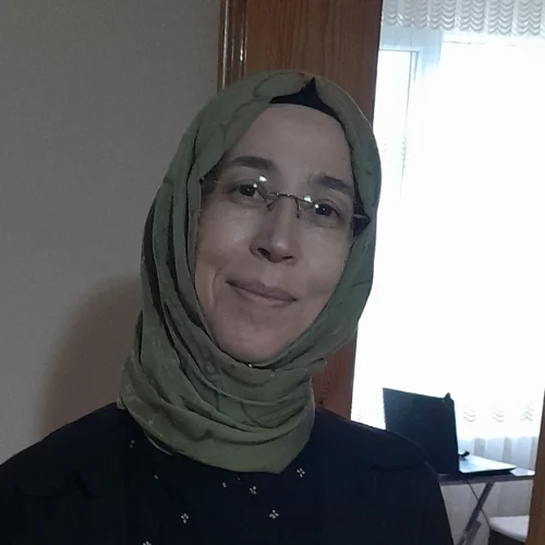 Ayşe K.